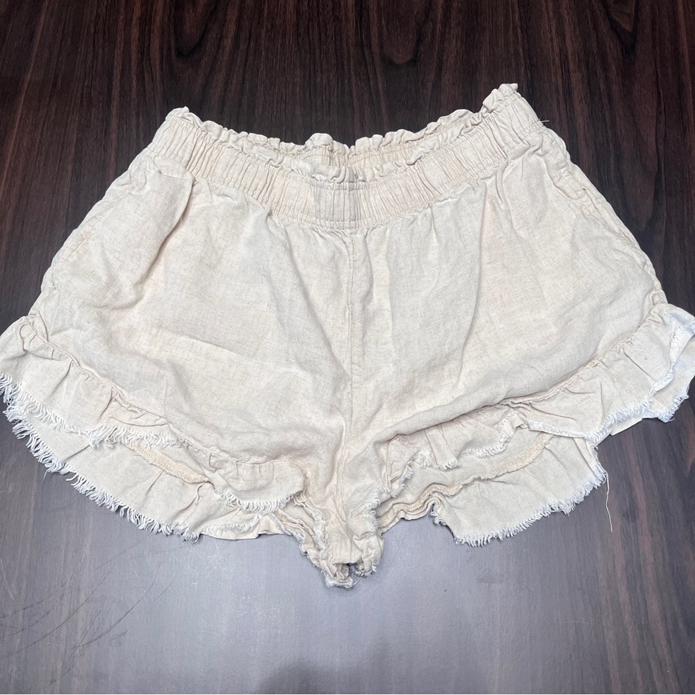 Aerie Cream Ruffle Shorts